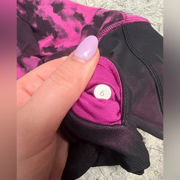 Lululemon Sweaty Endeavor Tight Blooming Pixie Raspberry Black Size 6 - Picture 8 of 16